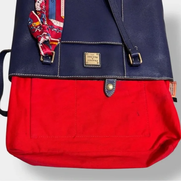 ❌❌❌ Blue Penrose Pocket Tote - Picture 9 of 12